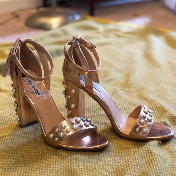 steve madden pearl pumps